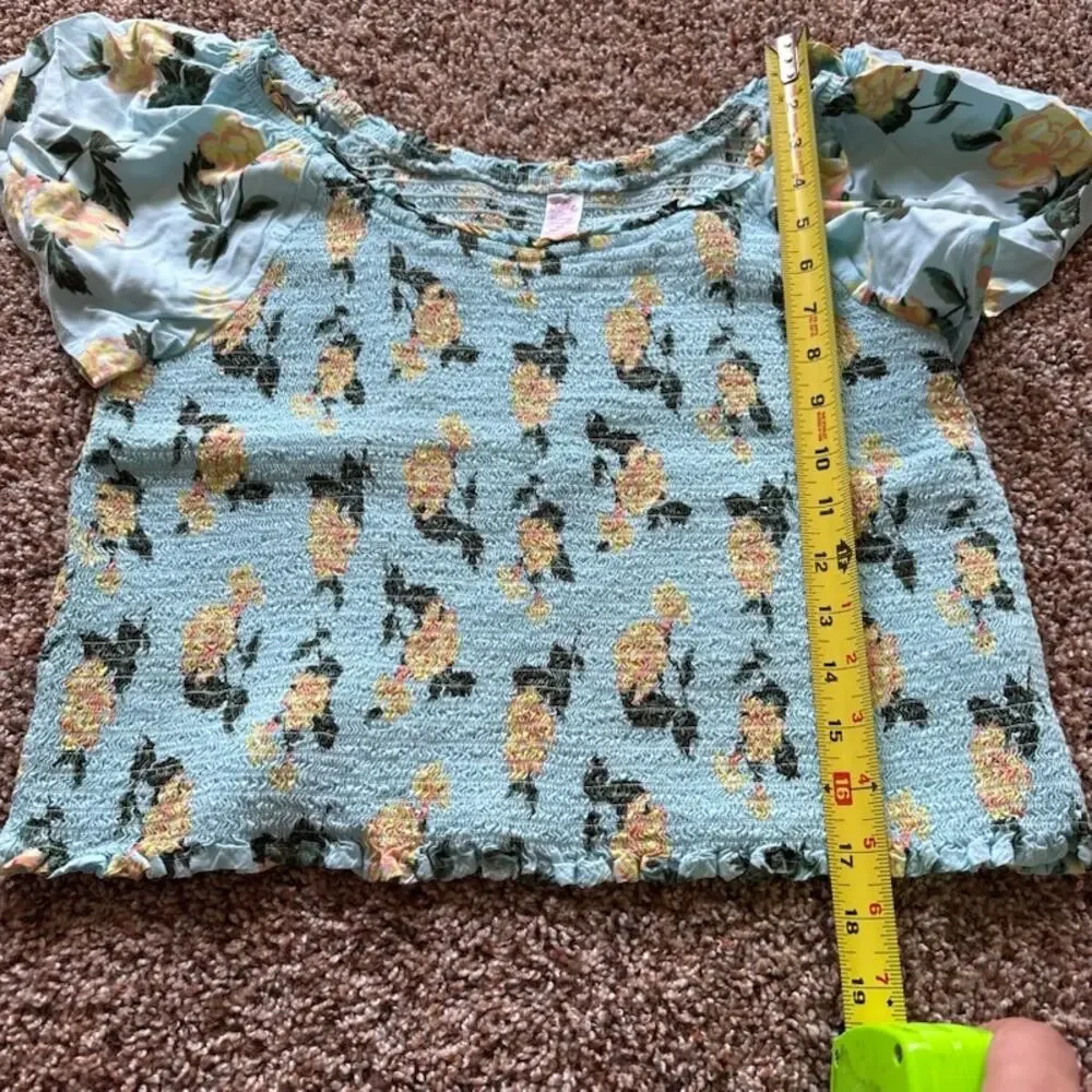 Justice Girls Short Sleeve Top sz 20 Plus Blue with Yellow Flowers